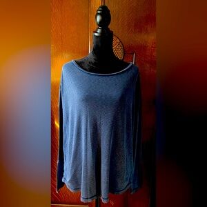 True Craft ~ Heathered Blue long sleeve pullover… 💙